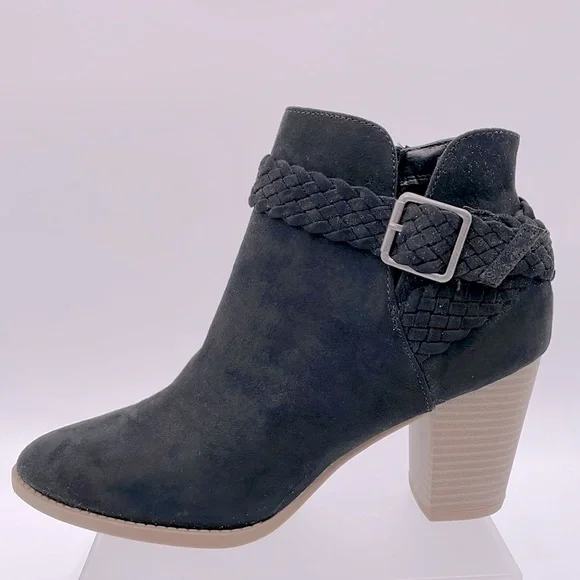 SM New York Barbie Black Suede Boots Braided Accent Ankle Boot 3” Heel - 7.5 - Picture 4 of 14